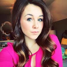 Emily Sapp's Instagram, Twitter & Facebook