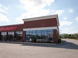 Georgetown auto sales is a dealership located near georgetown kentucky. Tire Discounters Georgetown Tires Alignment Brakes Autoglass In Georgetown Ky