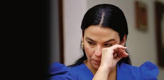 Luz Ulloa's Instagram, Twitter & Facebook