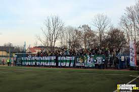 Stopniowe zdejmowanie obostrzeń związanych z epidemią koronawirusa umożliwiło powrócić do ligowej. Galeria Skra Czestochowa Gks Belchatow 01 12 2018 Stadionowi Oprawcy