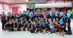 3r tersebut merupakan budaya yang diunggulkan smkn 2 semarang sebagai sekolah adiwiyata yang meliputi: Smk Negeri 2 Blitar Smkn2blitar Twitter
