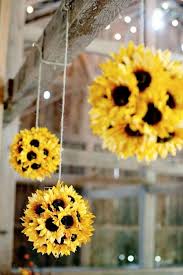 Flower explosion supplies affordable wedding flowers in rustic style and more. 12 Sunflower Ideas For A Rustic Wedding Mywedding