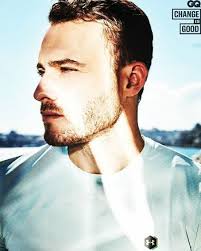 Magazinci arkadaşlar biliyorum işiniz bu ama keşke konuşmamın başını da yayınlasaydınız da. Kerem Bursin Photos News And Videos Trivia And Quotes Famousfix