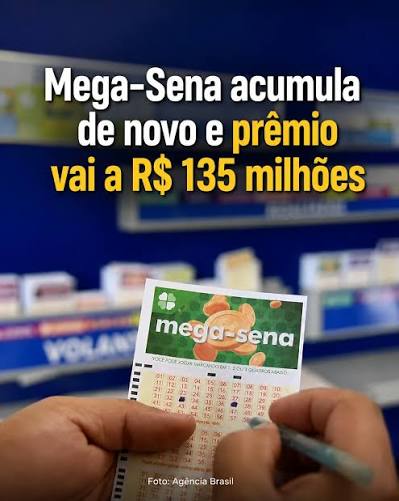 Jornalista - Mega-Sena acumula de novo e prêmio vai a R$ 135 milhões O  sorteio do concurso 3039 da Mega-Sena foi realizado neste domingo (2), em  São Paulo. O prêmio era de