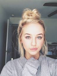 Montags Frisuren 4 Hacks Wenn S Morgens Schnell Und Einfach Gehen Muss Frisuren Haar Styling Beauty