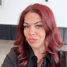 Hair cutting recommendations for older women