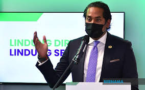 Picture from the science, technology and innovation ministry. Bernama Keputusan Terus Guna Vaksin Astrazeneca Ditentukan Dua Minggu Lagi Khairy