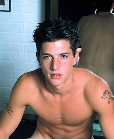 Actor Simon Rex in a throwback photo ❤️