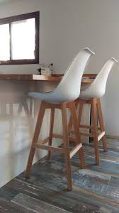 Tabourets De Bar Design Blancs Et Bois 75 Cm Lot De 2 Pauline Tabouret De Bar Tabouret De Bar Design Tabouret