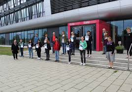 The next video is starting stop. In Den Ingenieurberuf Hineinschnuppern Schuler Schliessen Ihr Erstes Forschungsjahr Ab Regionalheute De