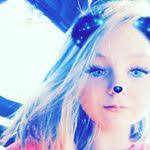 Alisha Mayfield's Instagram, Twitter & Facebook