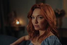 The Couple Next Door: Eleanor Tomlinson