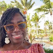 Livestream: Crystal Auctions, Quizzes, and Fun