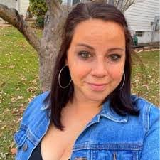 Pamela Eggleston's Instagram, Twitter & Facebook