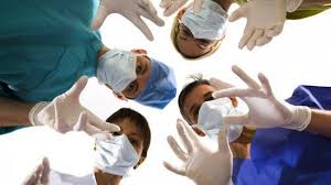 Continut proaspat in fiecare zi. Voi StiÅ£i Cat CastigÄ Un Medic Care Trebuie SÄ VÄ Salveze ViaÅ£a