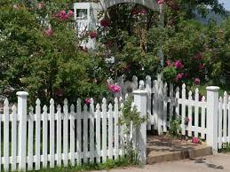 26 White Picket Fence Ideas And Designs Fence Design House Fence Design White Picket Fence