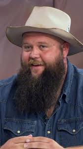 @Larry Fleet’s theme throughout his music: faith, family, and working hard  Watch his full interview