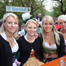 Most aschau am inn hotels offer free cancellation. Maibaumaufstellen In Aschau Am Inn Aschau Am Inn