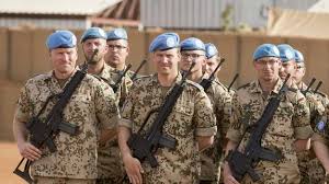 Die bundeswehr ist das militär der bundesrepublik deutschland. Deutsche Soldaten In Afrika Ist Die Bundeswehr In Mali Uberfordert
