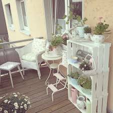 Screenshot Decorazioni Di Linkedin Con Casse Di Vino E Casse Di Frutta Negozio Di Scatole Di Legno In 2020 Small Balcony Decor Shabby Chic Garden Balcony Decor