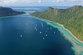 Pulau mantabuan is a volcanic made island and the smallest in the collection of islands that form tun sakaran marine park. Tun Sakaran Marine Park Semporna 2021 All You Need To Know Before You Go With Photos Tripadvisor