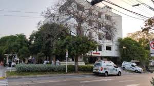 Ambulancia se volcó en la vía Cisneros-Puerto Berrío, Antioquia: hay cuatro  personas heridas - BluRadio