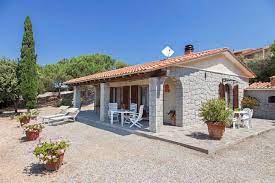 1.173 immobilien zum kauf, elba, livorno, italien: Ferienhaus Elba Direkt Am Meer Nahe Capoliveri Insel Elba