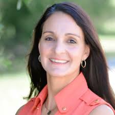 Tracy Hay's Instagram, Twitter & Facebook