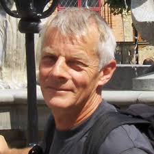 HJELP OSS Å HJELPE! Nok ein koseleg kveld på Seniorsenteret i Knarvik med  Syng med-koret vårt 🎶😊 Men no ber vi om hjelp 🙏🏻 Syng med-koret er ei  kjekk samling for demenssjuke