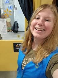 Elizabeth Molitor's Instagram, Twitter & Facebook