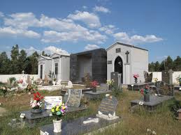 عرض الملف الشخصي الكامل على linkedin واستكشف زملاء pedro والوظائف في الشركات المشابهة Gallery Of Family Tomb In The Acor Mountains Pedro Dias 19