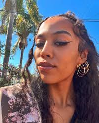 Daniella Dalton's Instagram, Twitter & Facebook