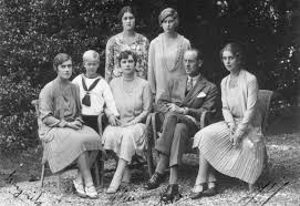 And what royal family member did prince philip's mother have a lovely relationship with? Prince Philip S Mum Had A Habit Lisa S History Room