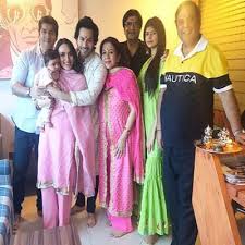 He was born in ratnagiri, maharashtra into a middle class hindu family. Varun Dhawan Family Biography Girlfriend Career Controversy More