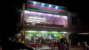 Penang yong tau foo (檳城釀豆腐) is a soup dish of hakka origin that is often found at penang coffee shops and hawker centres. Masih Restoran Gelombang Biru Yong Tau Fu Pulau Gadong Facebook