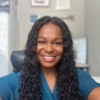 Beth Napper's Instagram, Twitter & Facebook