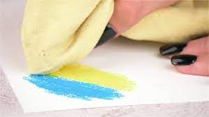A heavy application can be smoothed with a wash or using descriptive short vertical strokes can create beautiful textures for clipped lawns or wild clumps of tall grass. 3 Ways To Blend Oil Pastels Wikihow