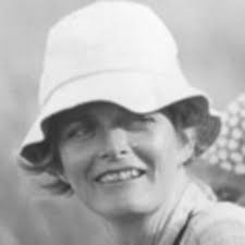 Deanna Donovan's Instagram, Twitter & Facebook