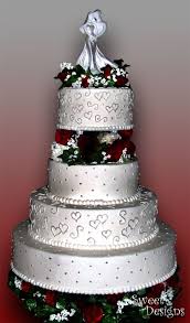 Black And Silver Wedding Cake Ideas Round Silver Red Wedding Cake Round Wedding Cakes Wedding Cake Red Red Silver Wedding Black And White Wedding Cake