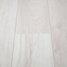 Gamma Ambiance Laminaat Met V Groef Wit Eiken 2 25 M Laminaat Vloeren Gamma Laminaat Vloeren Laminaatvloer