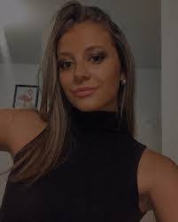 Carol Steinbach's Instagram, Twitter & Facebook