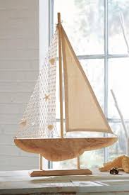 Mit Der Grossen Skulptur Segelboot Bringt Home Affaire Maritimes Flair Nach Hause Sie Ist In Form Eines Hubschen Segelboot Treibholz Arbeiten Dekoration Deko