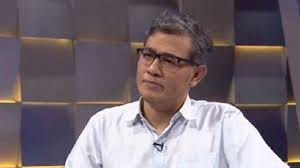 Manusia yang tidak memiliki moral disebut amoral artinya dia tidak bermoral dan tidak memiliki nilai positif di mata manusia lainnya. Beban Moral Anak Dan Mantu Jokowi Maju Pilkada Menang Tak Dianggap Hebat Kalau Kalah Memalukan