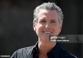 2,912 Gavin Smiley Photos & High Res Pictures