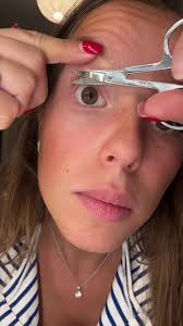 Coupe de cils : un geste à ne pas reproduire chez soi