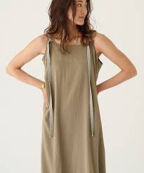 全新｜免運]日本正品Sandless moon 圖騰肩帶露背光澤感洋裝(灰綠色) 轉售, 她的時尚, 洋裝＆套裝, 洋裝在旋轉拍賣