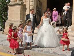Brautwalzer zu einer deutschen hochzeit gehört es auch unbedingt, dass nach dem essen das brautpaar allein auf der tanzfläche einen brautwalzer tanzt. Anda Luz Deutsche Hochzeit In Conil