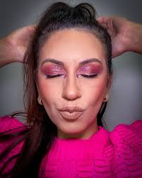 Hi Barbie…. Tô de olho em quem votou pra Barbie ir pro feed, quero no  mínimo um emoji rosa nós comentários. Valendo…. 🌸