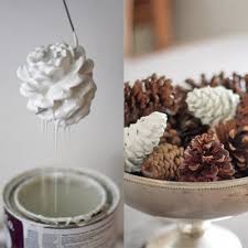 Sie könnten sie auch für einen zusätzlichen effekt in gold malen. Tolle Idee Tannenzapfen Weiss Farben Passt Wundervoll In Das Herbstliche Badezimmer Diy Bathroom Basteln Weihnachten Deko Weihnachten Weihnachten Dekoration