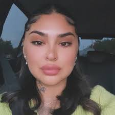 CaSandra Carter (@evonleecarter)